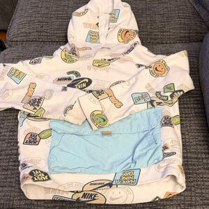 Nike Kids Hoodie with Graphic Print - White and Light Blue